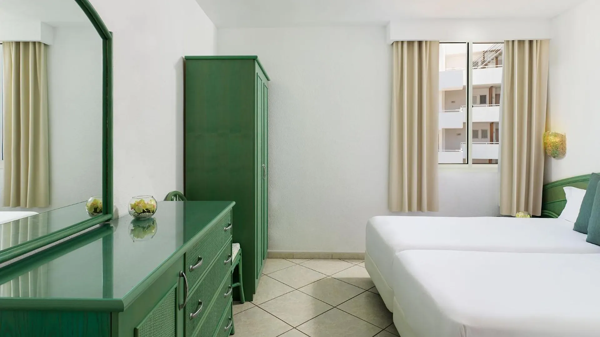 Aparthotel Esquinzo Y Monte Del Mar Playa De Esquinzo Spain